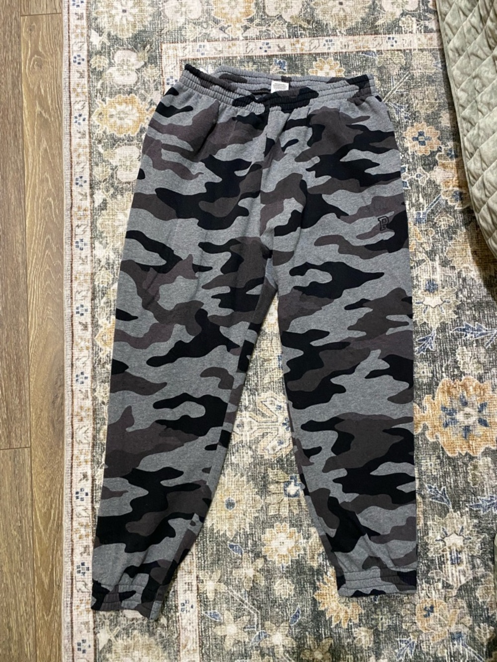 PINK Victoria's Secret Grey & Black Camo Jogger Pants Large
